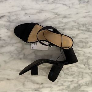 H&M black suede kitten heel sandals / miles